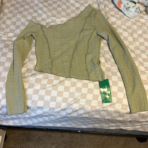 Green SHEIN one shoulder long sleeve crop top - Picture 1 of 5